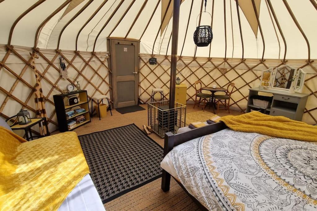 Hotel Bronfelen Yurt Cynghordy Zewnętrze zdjęcie