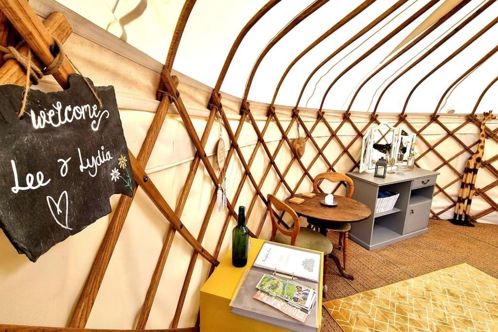 Hotel Bronfelen Yurt Cynghordy Zewnętrze zdjęcie