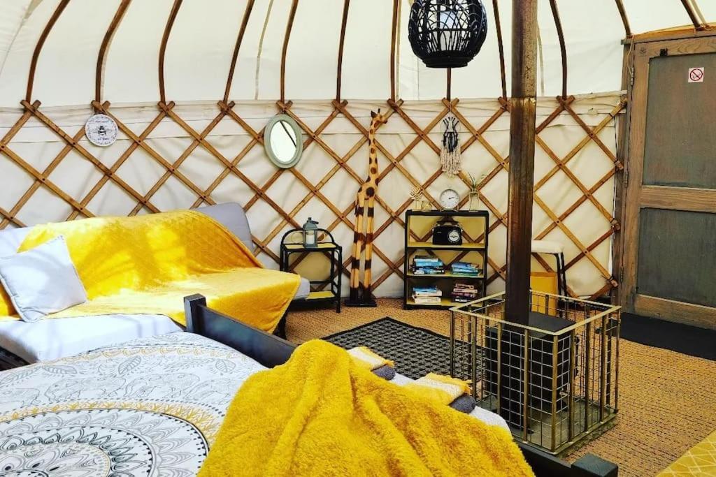 Hotel Bronfelen Yurt Cynghordy Zewnętrze zdjęcie