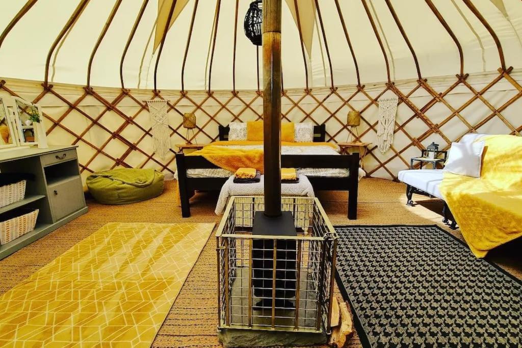 Hotel Bronfelen Yurt Cynghordy Zewnętrze zdjęcie